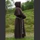 Mnišská kutna Benediktínů, hnědá nebo černá